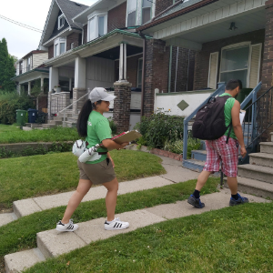 Youth canvassing to promote BYTP(© 2019 Lam Tran LEAF)