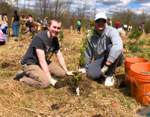 © 2026 Sarah Halonen / LEAF Two volunteers participating at a LEAF planting event
