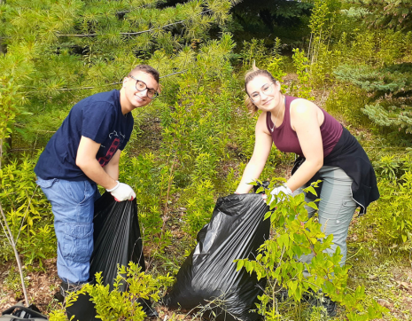 Two volunteers participating at a LEAF stewardship event