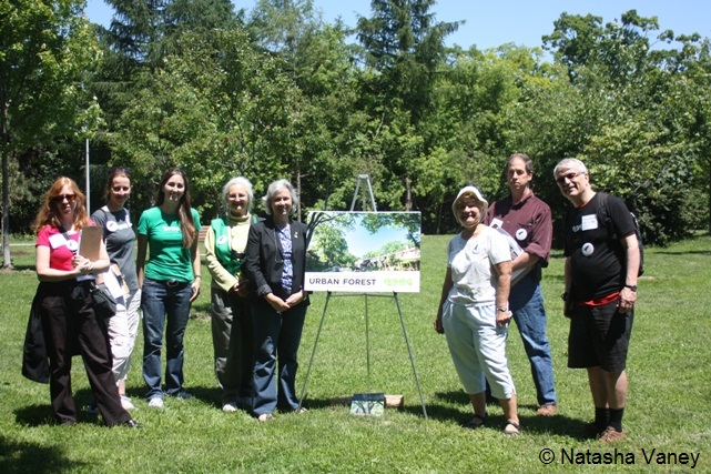 © 2013 Natasha Vaney / LEAF EAB Ambassador Launch Event